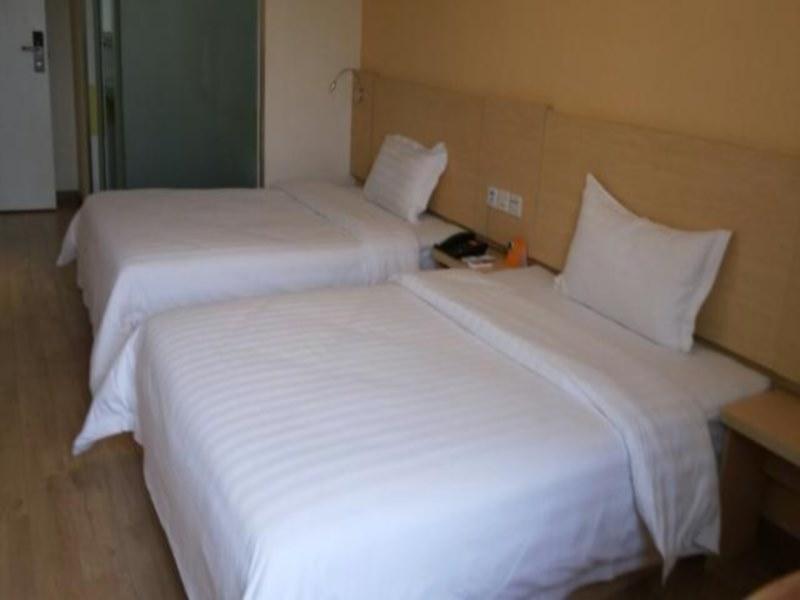 7Days Inn Zhuhai North Railway Station Jinding Ngoại thất bức ảnh