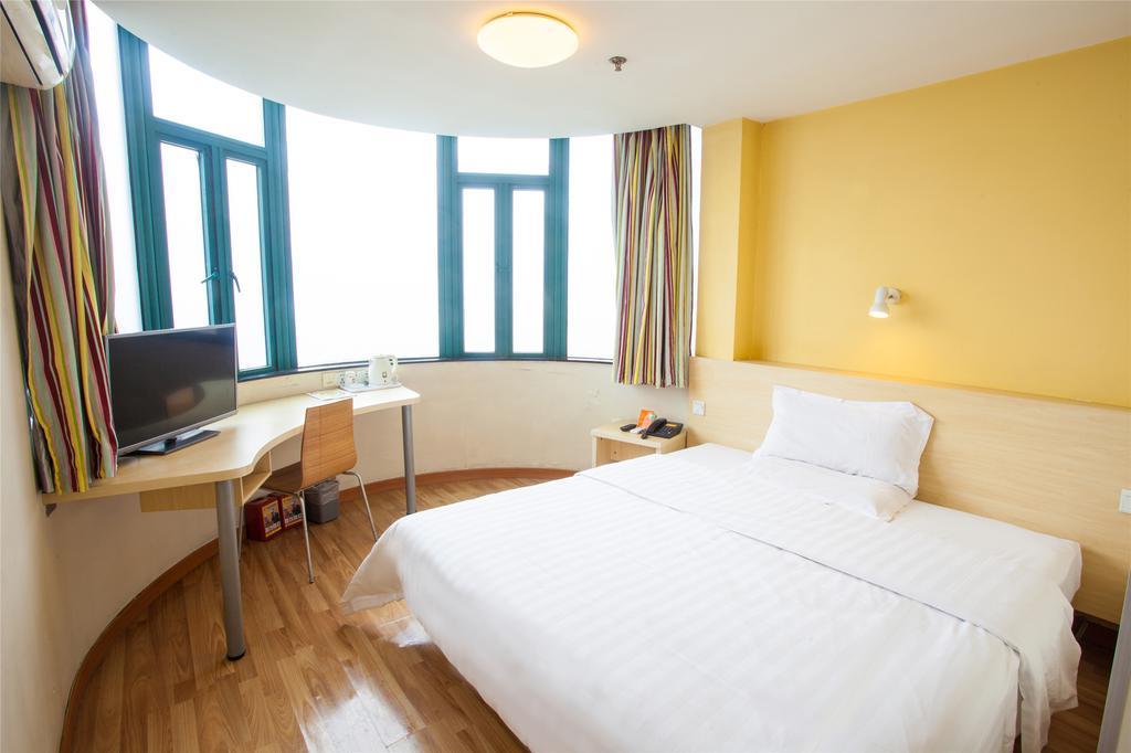 7Days Inn Zhuhai North Railway Station Jinding Ngoại thất bức ảnh