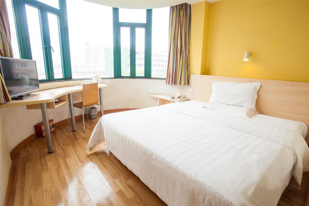 7Days Inn Zhuhai North Railway Station Jinding Ngoại thất bức ảnh