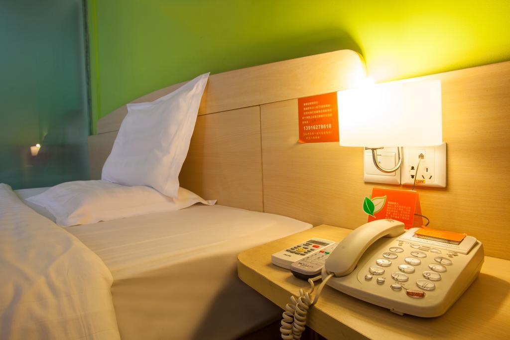 7Days Inn Zhuhai North Railway Station Jinding Phòng bức ảnh